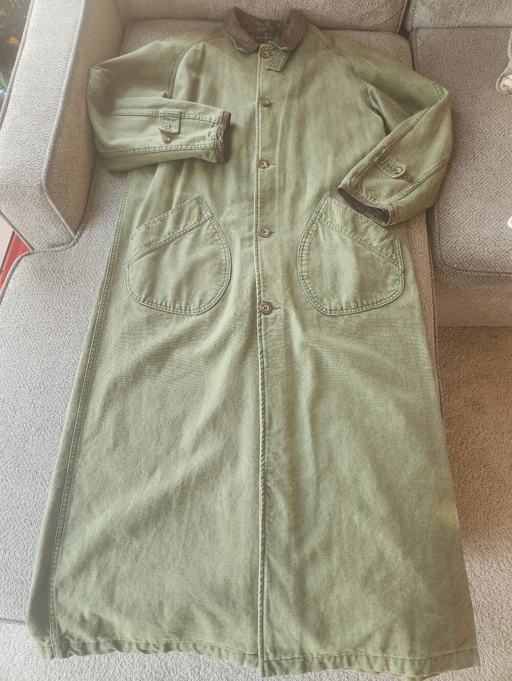 Womenโs Jackeroos Long Olive Green Button-Front Coat with Contrast Collar